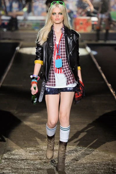 Look 1